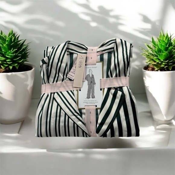 Glazed Satin Long Pajama Set VICTORIA'S SECRET - Picture 2 of 4